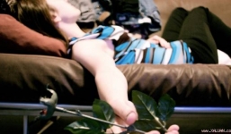 Bé gái khai gian tuổi đẩy 7 trai trẻ vào vòng lao lý